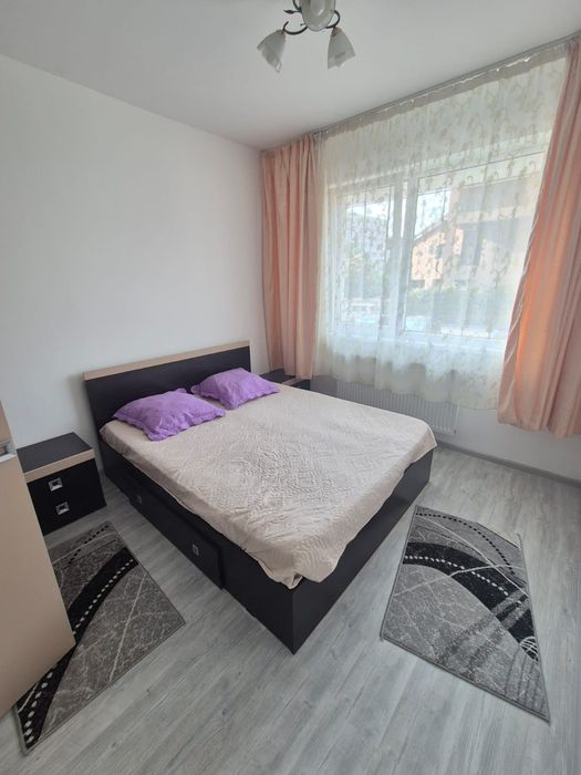 Inchiriez apartament