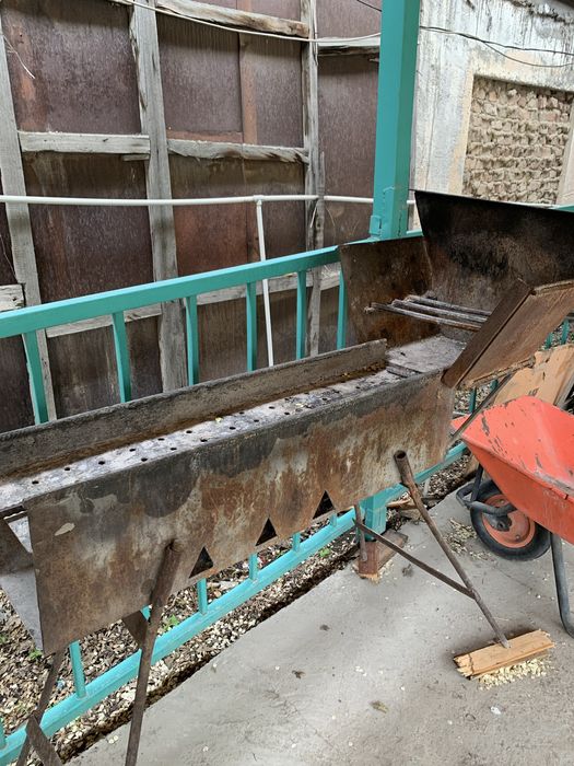 Продается мангал большой