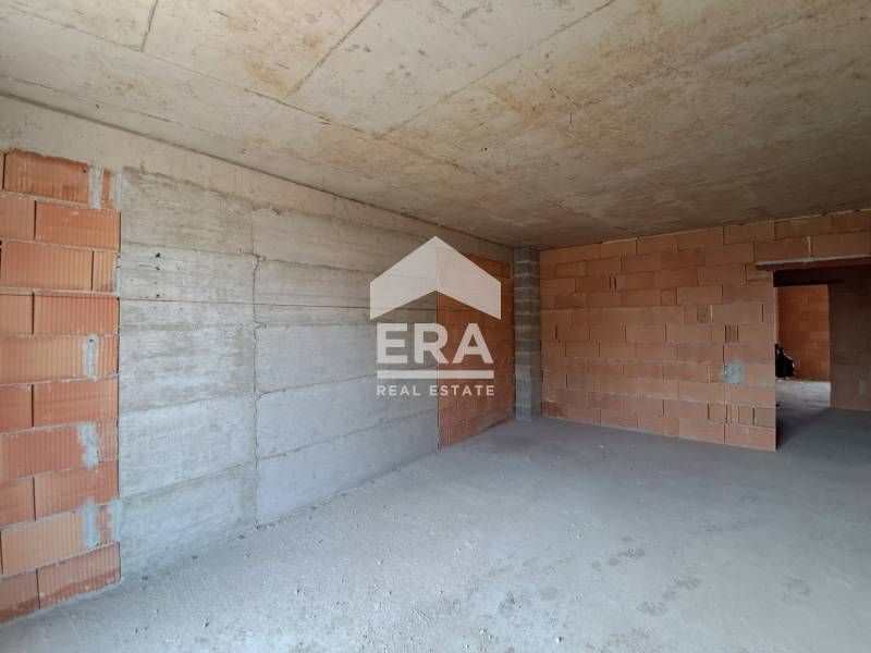 Продава се Тристаен апартамент в Варна, Погреби - 96 кв.м за 1407 €/кв.м - Снимка #3