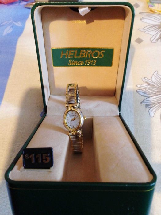 Дамски стилен часовник HELBROS