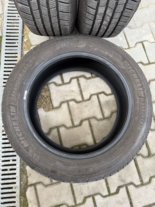 Зимни гуми Michelin Defender LXT  235/55 R19 dot 23