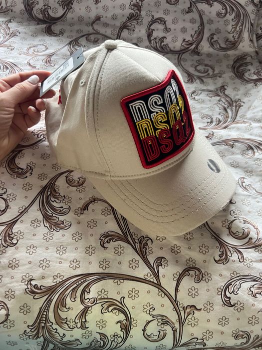 Оригинални шапки Dsquared2