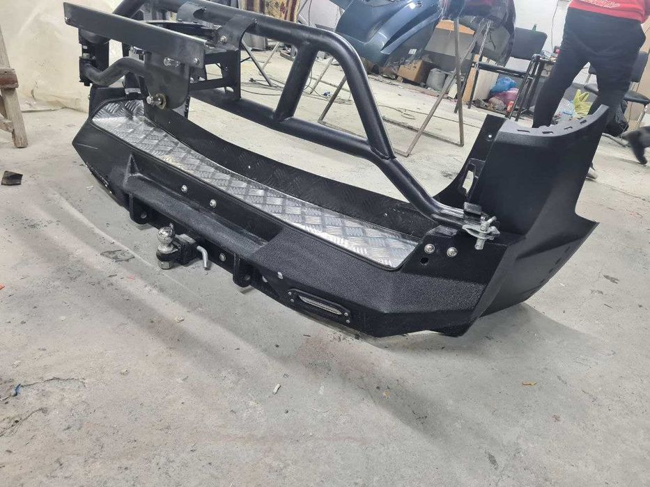 Продам силовой бампер в сборе Trailblazer 
Фаркоп/калитка/фонари