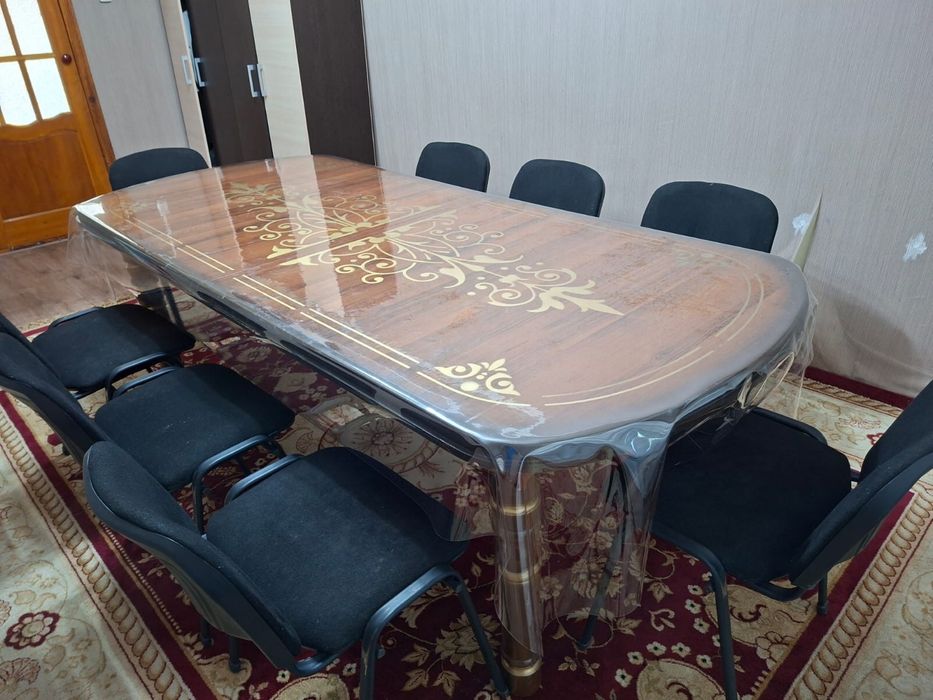 Срочно продаю Стол с стулями