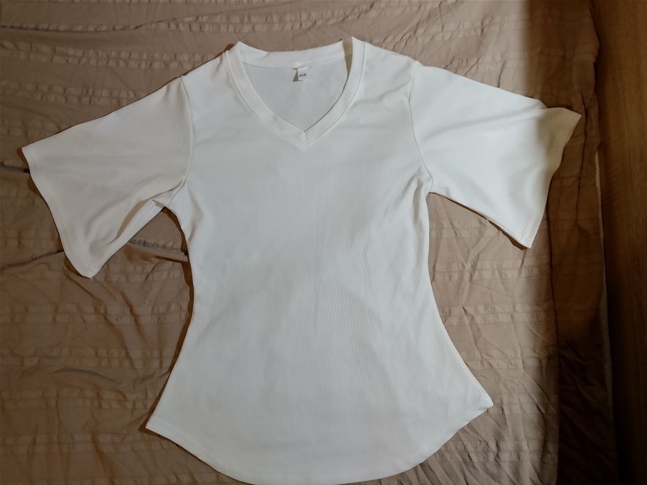 кофты, футболки.