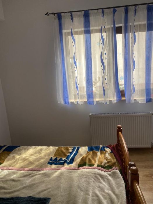 Închiriez apartament 2 camere cu gradină