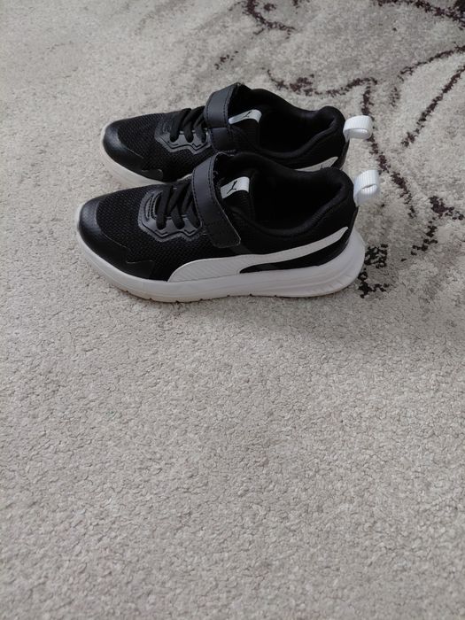 Adidasi copii Puma marimea 32