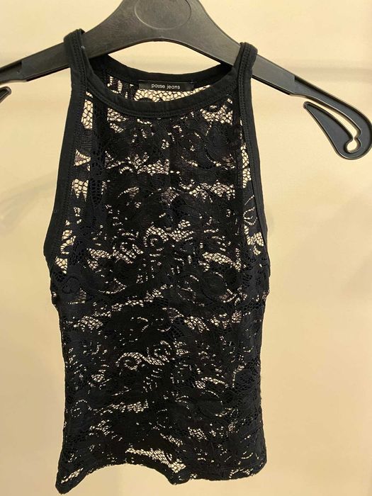 Елегантен дантелен потник