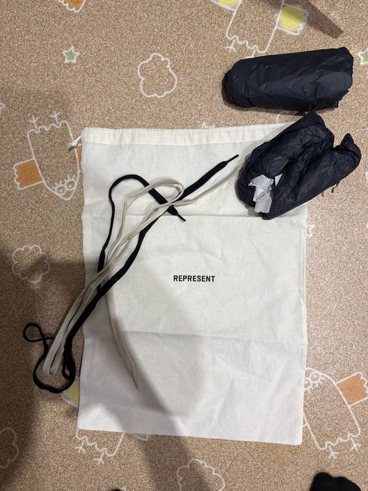 Кроссовки премиум сегмента Британский уличный сегмент