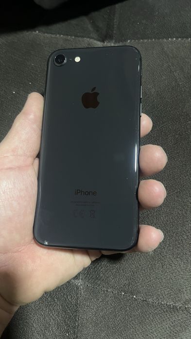 iphone 8 , 64gb-Добро състояние