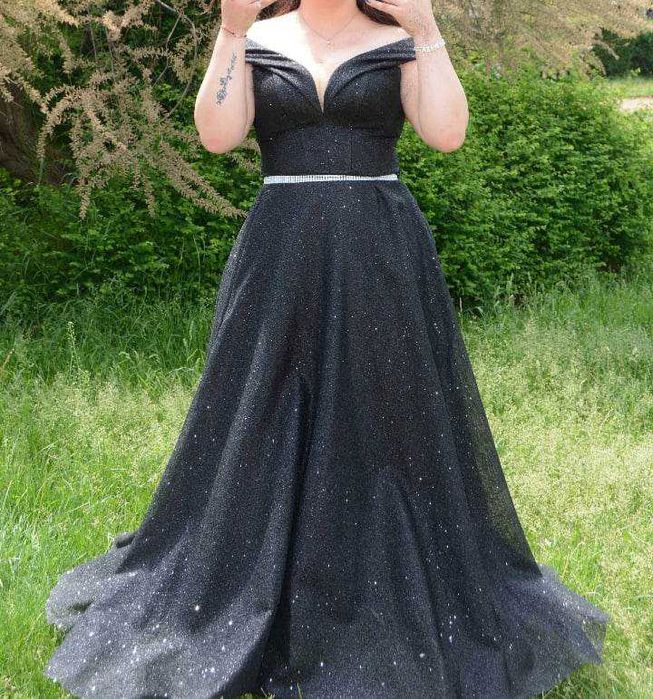 Абитуриентска рокля