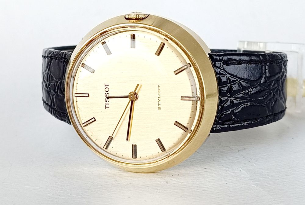 Tissot Stylist - механичен винтидж часовник  с ръчно навиване