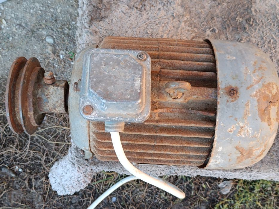 электродвигатель