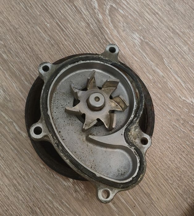 помпа (водяной носос)