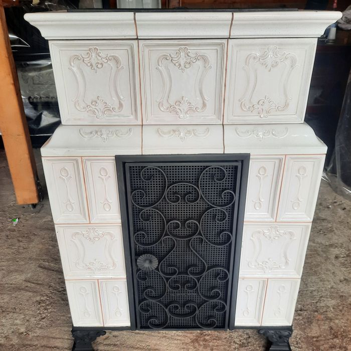 Soba tip șemineu cu fosar din fontă de 12 kw