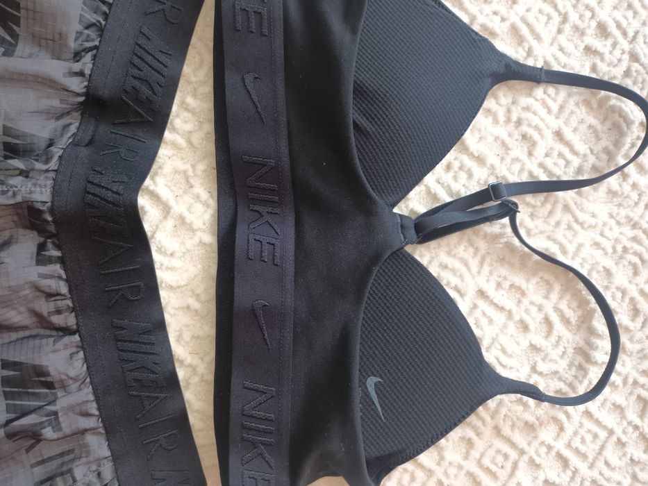 Дамски спортен лот Nike