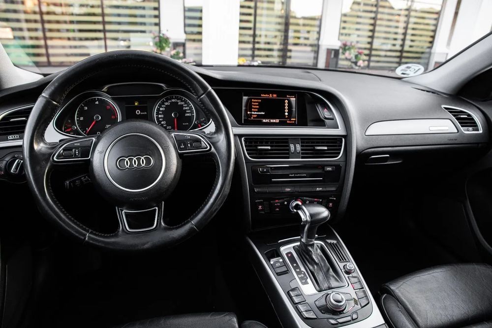 Audi A4 Limuzina Audi A4 s-lin 2.0TDI automat S-Tronic Quattro 190CP| 4x4 | Euro 6 |