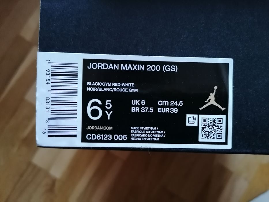 Маратонки Jordan No39