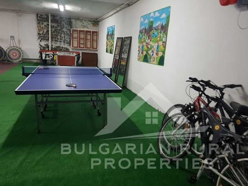 Продава се Хотел в с. Осеновлаг, Област София-област - 1200 кв.м за 375 €/кв.м - Снимка #17