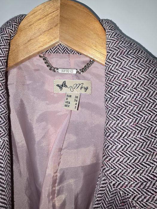 Vând sacou Mango, mărimea S.
Stare impecabila, fără defecte