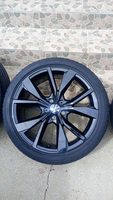 vand jante pe 19 R- line style vw  passat model misano black gloss