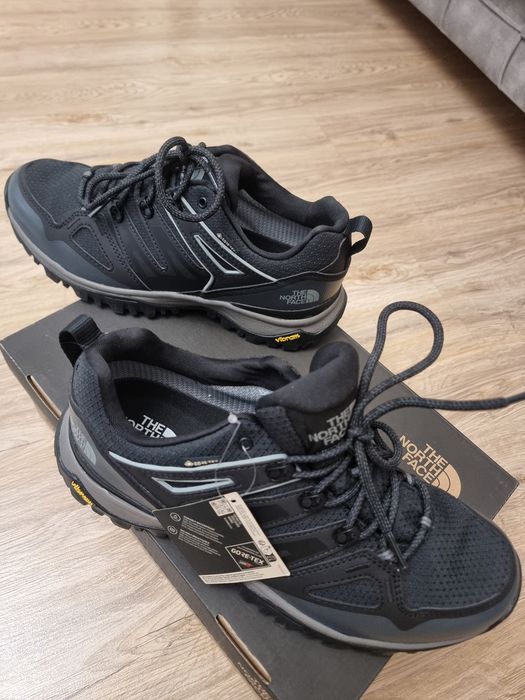 Продам оригинальные ботинки The north face