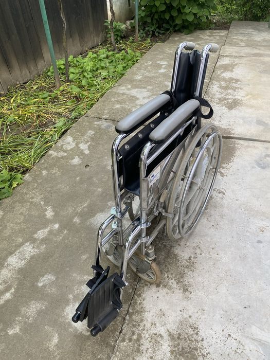Carucior persoane cu handicap