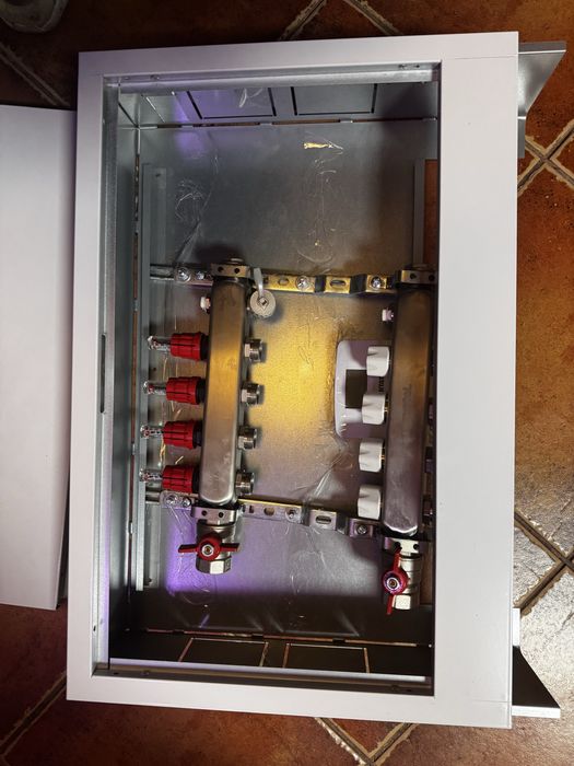 Colector-distribuitor + caseta + termostat