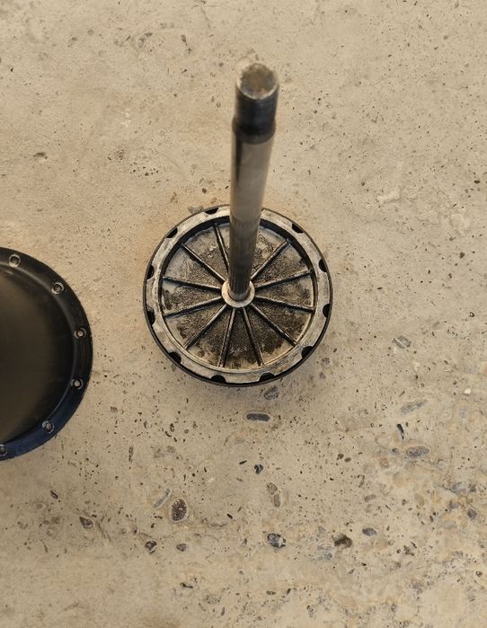 дамкрат ва разбартовкалага эхтиёт қисмлари  бор ундан ташқари ремонт