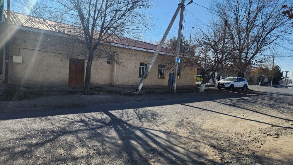 Navoiy Katta yo'lni ustida 5 so'tix joy sotiladi kelishilgan NARXDA !