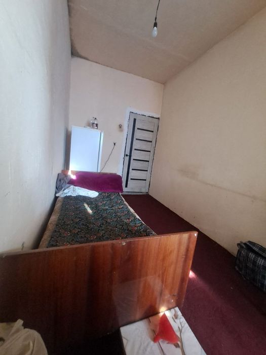 Дом сотилади янгиюль туман Гулбахор шахарчастда 4 хонали уй пишган гиш