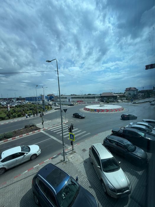 DE ÎNCHIRIAT – Spațiu Comercial / Birouri Voluntari – 150 MP