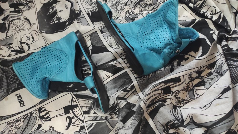 Летние кожанные сапоги 38рр