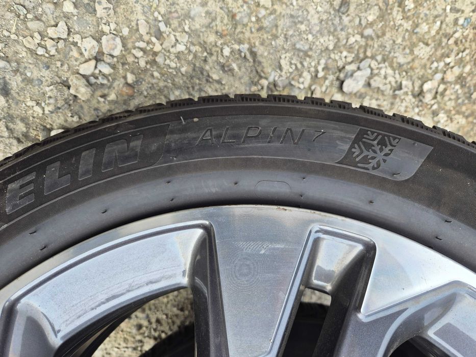 2 Anvelope de IARNA - 225/55/17 - Michelin 7 - CA UNELE NOI DOT 2024