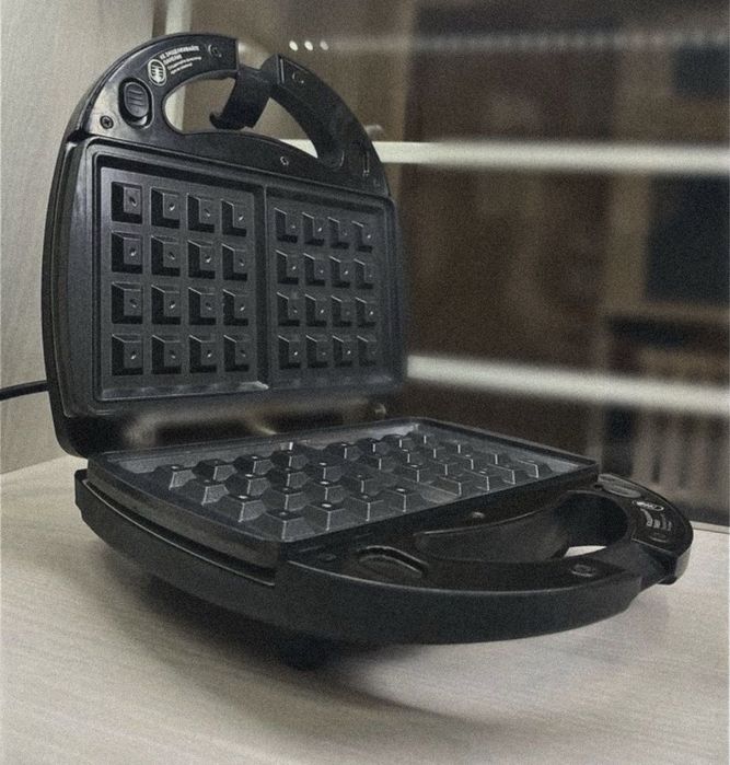 Продается «Мультипекарь»  Redmond RMB-M621/3