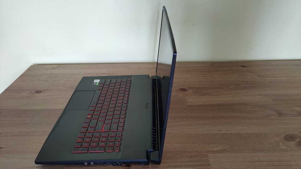 MSI GF75 Thin 10SCXR - 17.3", 144Hz / Intel Core i7-10750H / RAM 16 GB / SSD 512 GB / nVidia GeForce GTX 1650 4GB