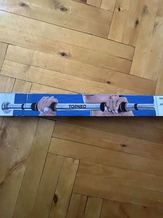 Продам Турник дверной фирма ToRNEO