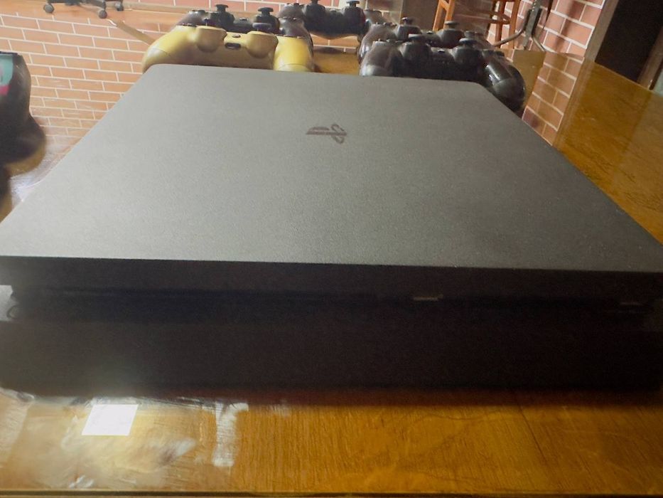 PlayStation Slim 1 TB