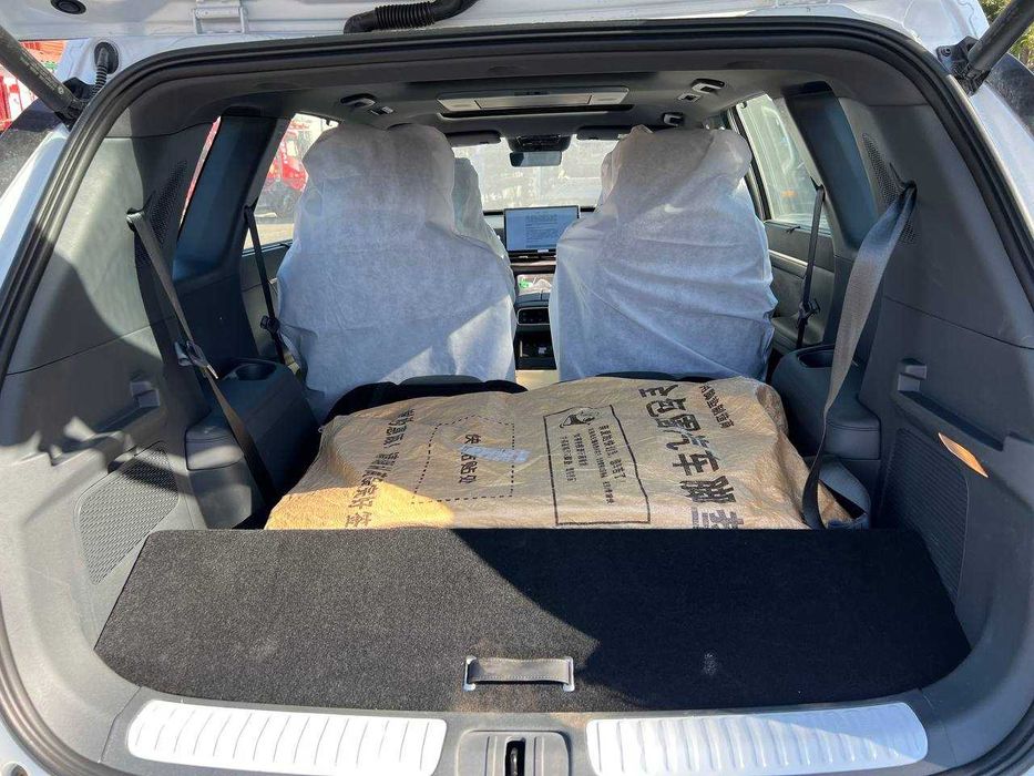 Dongfeng eπ008MAX
