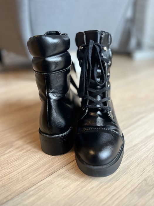 Дамски кожени ботуши