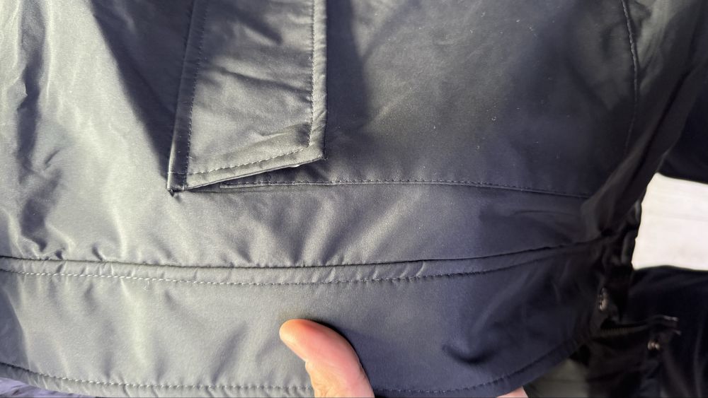 Куртка осенью черный