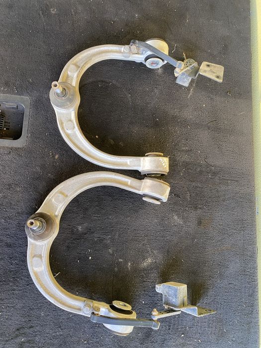 Brate Bascula St/Dr noii Mercedes ML W164 pret 250 lei buc