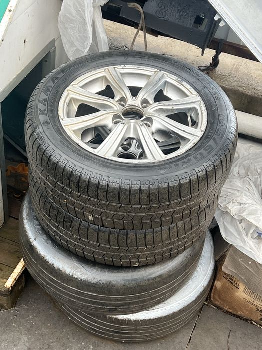 срочно продам титанки на R14