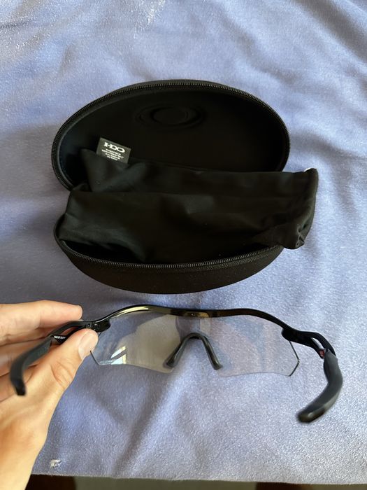 Oakley radar plate
