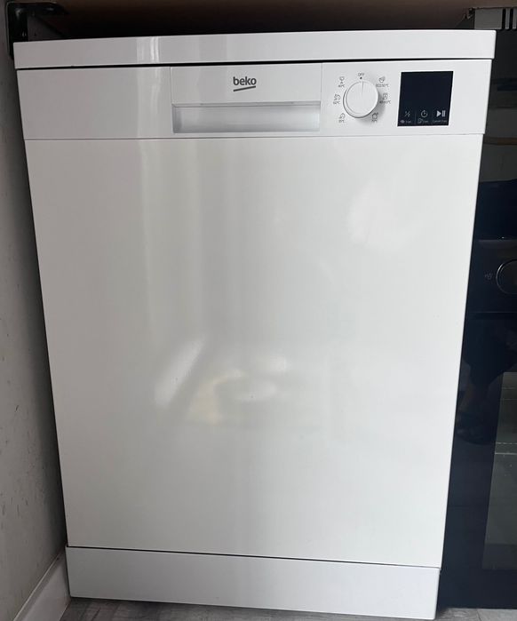 Vând mașină de spălat vase Beko