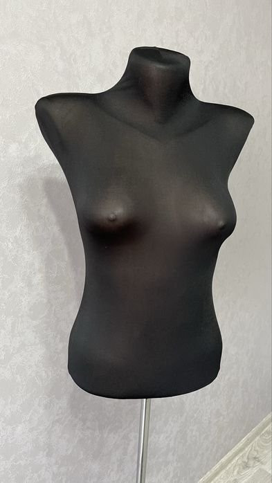 Продам маникен на стойке