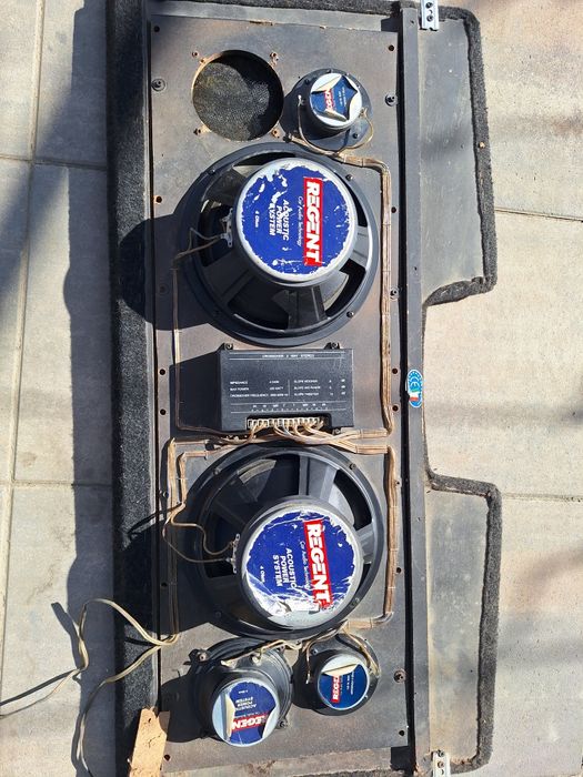 Set Difuzoare Regent cu 2 woofere , statie ,2 tweetere , 1 difuzor mid