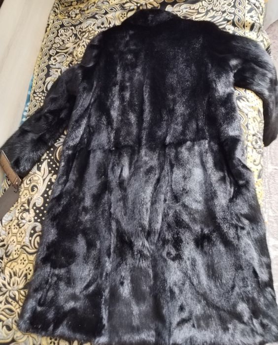 Продам ноиковую шубу