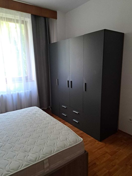Apartament de inchiriat, 4 camere, ultra-central, bucatarie deschisa, centrala proprie noua