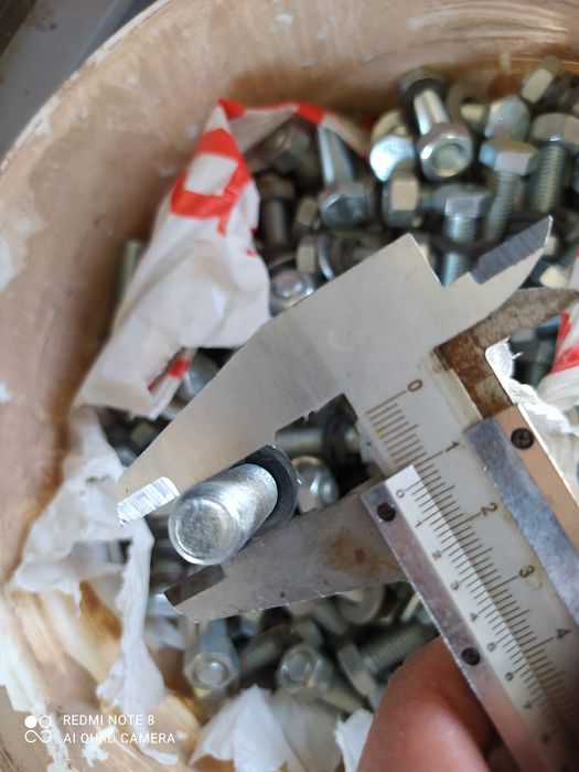 Болты 500 тг за кг